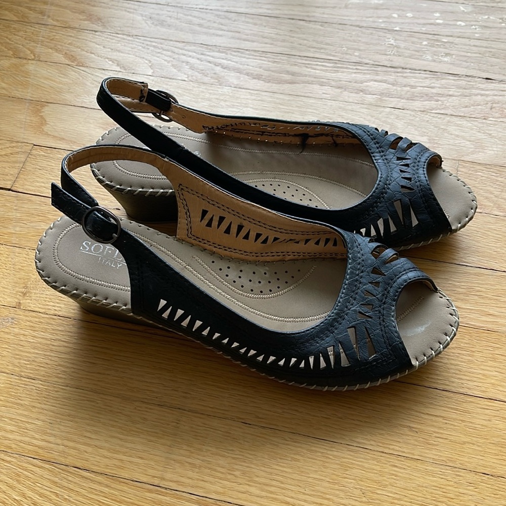 BN Soflex Italy Shoes. Size 9